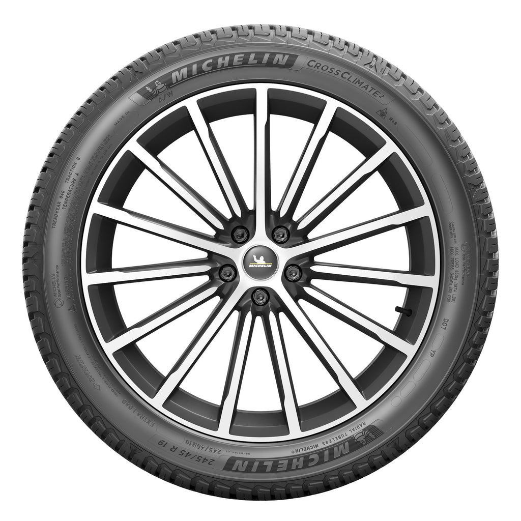 Michelin CrossClimate2 All-Season 235/60R18/XL 107V Tire